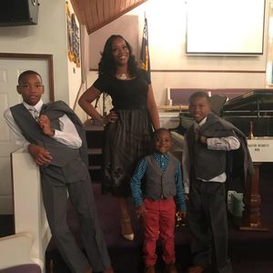 Meet your Posher, Denise